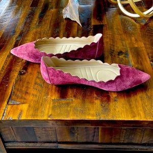 Beautiful burgundy Adrienne Vittadini Fox ballet flats. Size 7 1/2 .